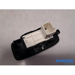 Citroen - C4 Picasso - Electric window switch