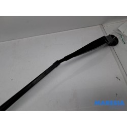 Citroen - C4 Picasso - Front wiper arm