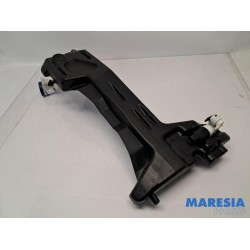 Citroen - C4 Picasso - Front windscreen washer reservoir