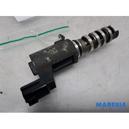 Renault - Megane - Camshaft adjuster