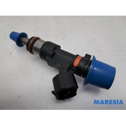 Renault - Clio - Injector (petrol injection)