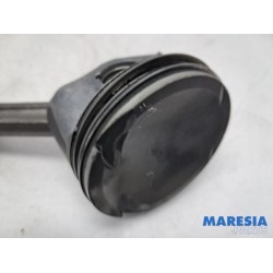 Renault - Clio - Connecting rod