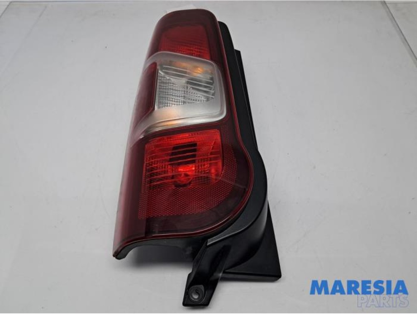 Peugeot - Partner - Taillight, left