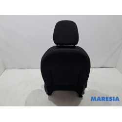 Peugeot - 208 - Seat, right