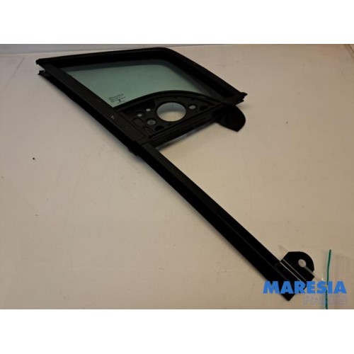 Peugeot - Partner - Quarter light, front right