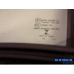 Peugeot - Partner - Quarter light, front left