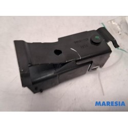 Peugeot - Partner - Glow plug relay