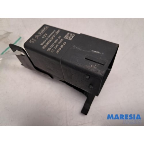 Peugeot - Partner - Glow plug relay