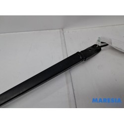 Peugeot - Partner - Front wiper arm