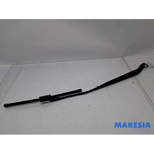 Peugeot - Partner - Front wiper arm