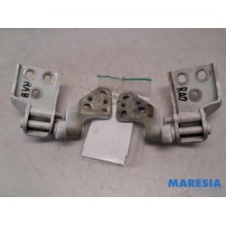 Peugeot - Partner - Rear door hinge, right