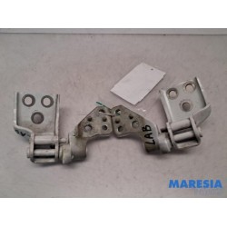 Peugeot - Partner - Rear door hinge, left