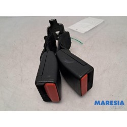 Peugeot - 208 - Rear seatbelt buckle, centre