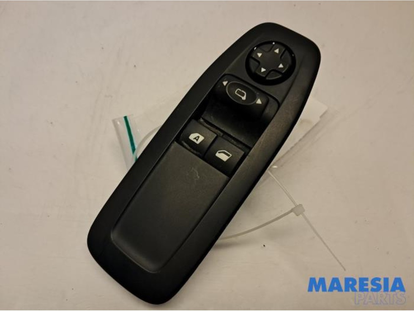 Peugeot - 208 - Multi-functional window switch