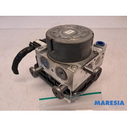 Peugeot - 208 - ABS pump