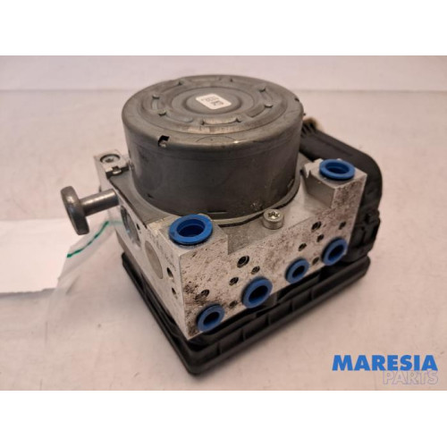Peugeot - 208 - ABS pump