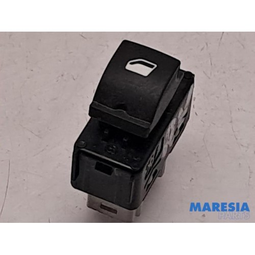 Peugeot - 208 - Electric window switch