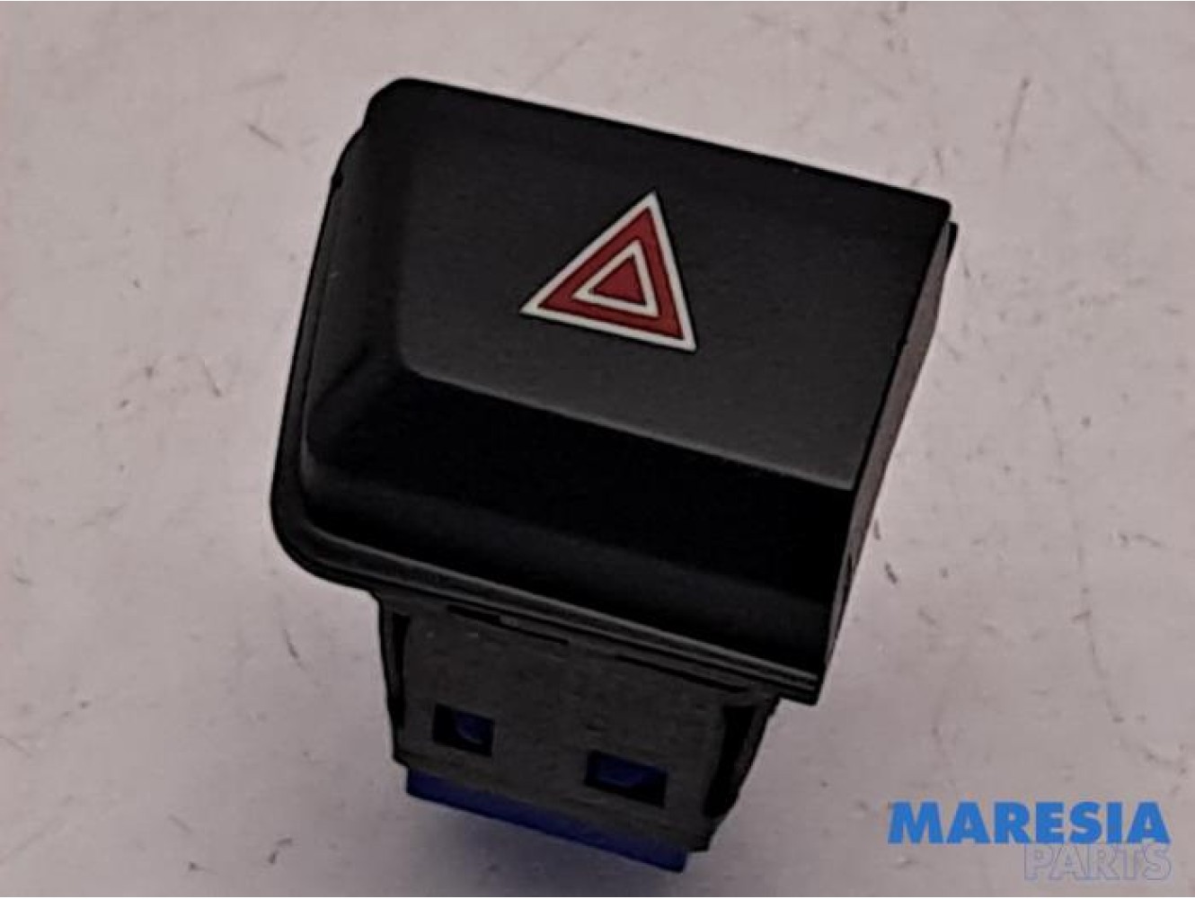 Peugeot - 208 - Panic lighting switch