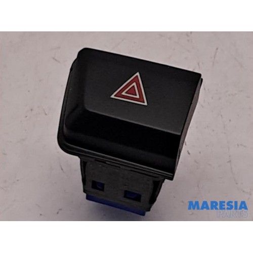 Peugeot - 208 - Panic lighting switch