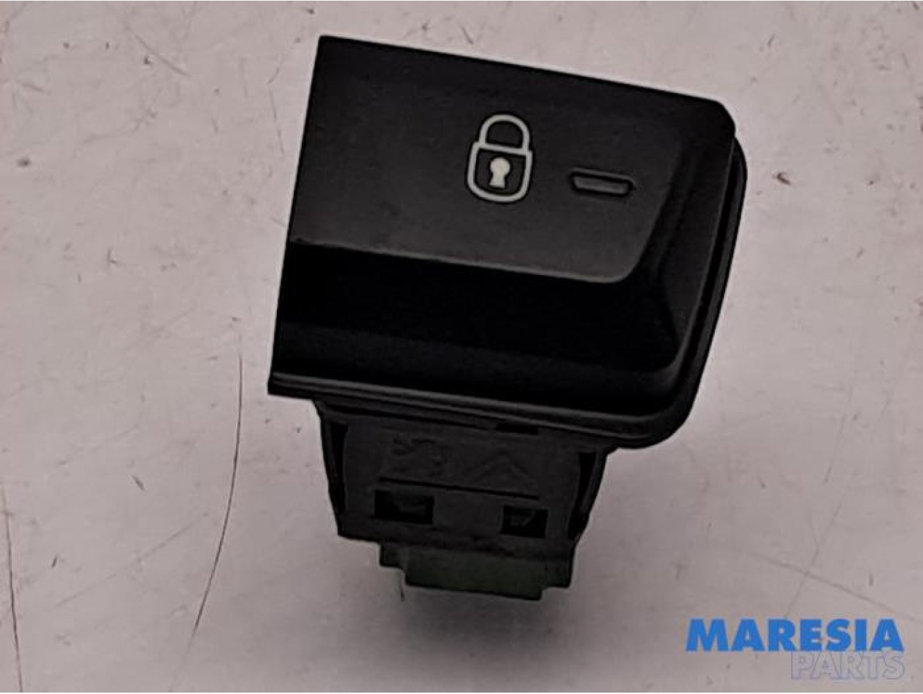 Peugeot - 208 - Central locking switch