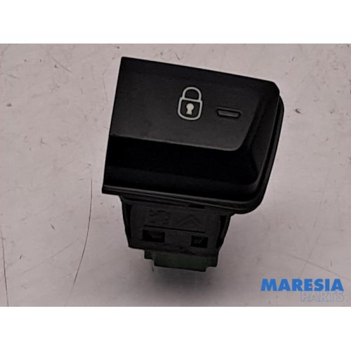 Peugeot - 208 - Central locking switch