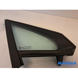 Peugeot - 208 - Quarter light, front right