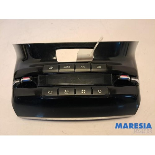 Peugeot - 208 - Heater control panel