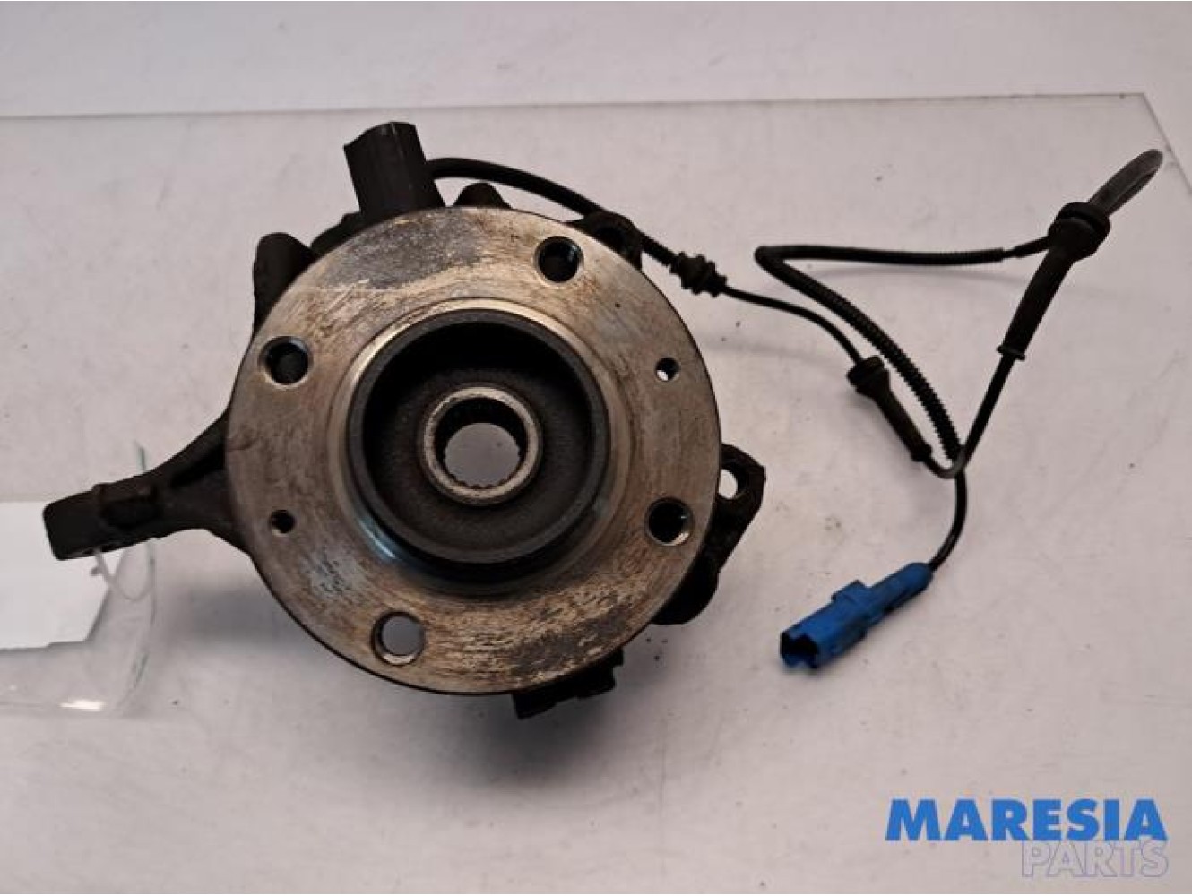 Peugeot - 208 - Knuckle, front right