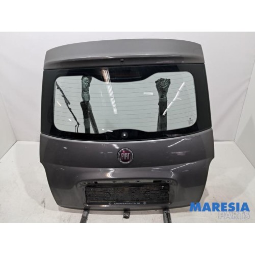 Fiat - 500 - Tailgate
