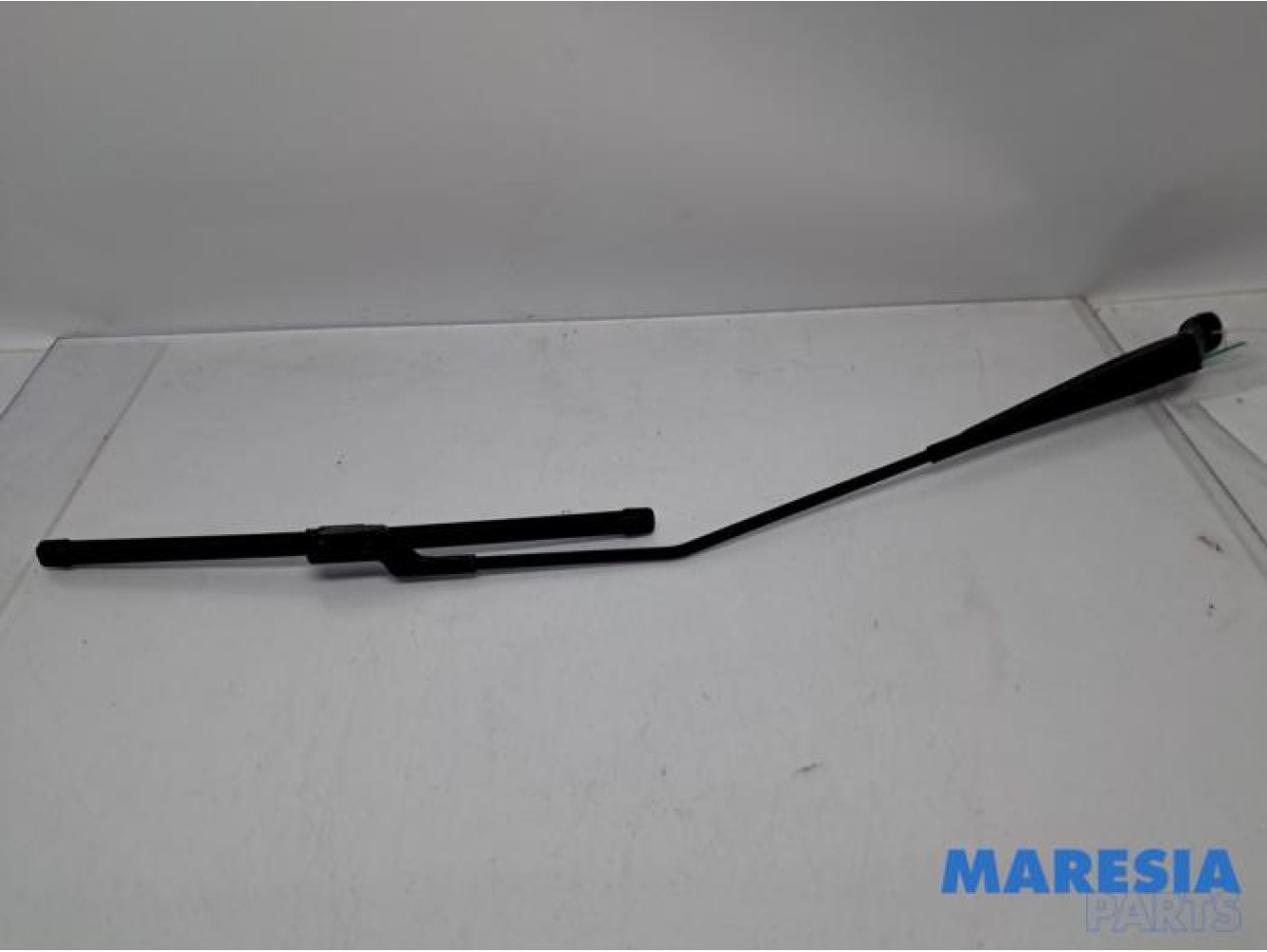 Peugeot - 208 - Front wiper arm