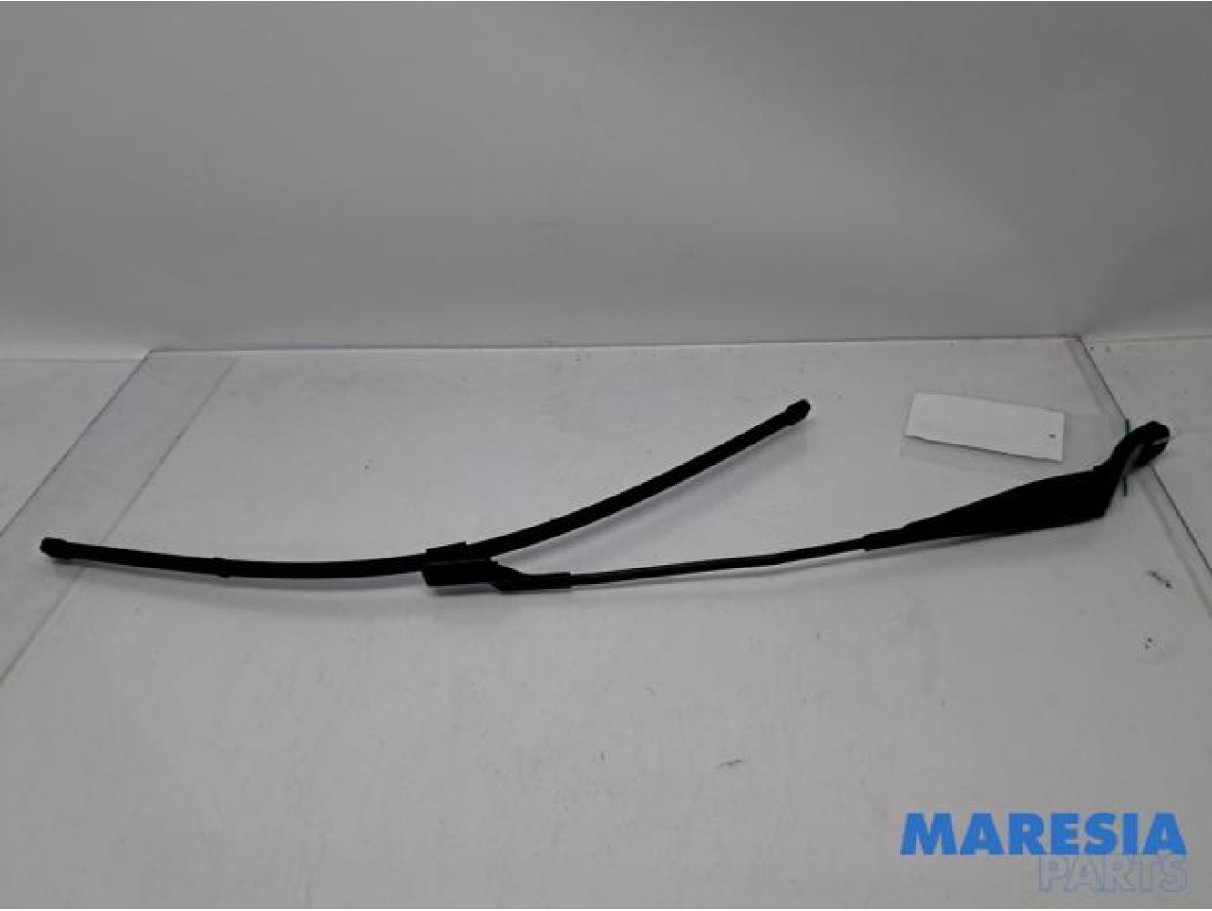Peugeot - 208 - Front wiper arm