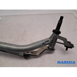 Peugeot - 208 - Wiper mechanism