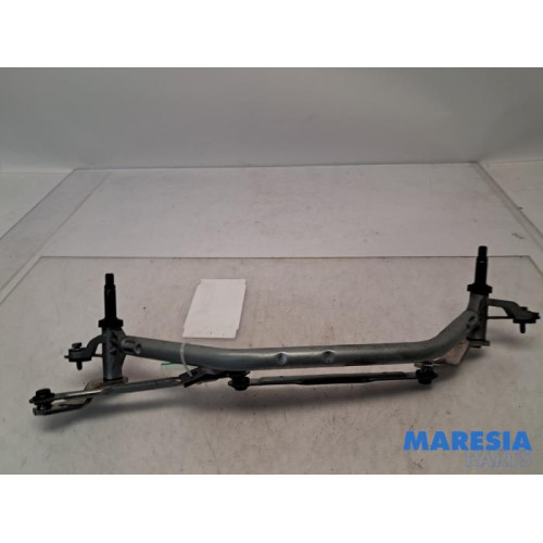Peugeot - 208 - Wiper mechanism