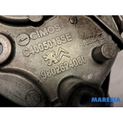 Peugeot - 308 - Stütze Dieselpumpe
