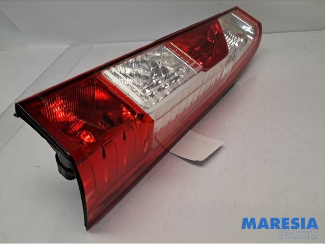 Renault - Master - Taillight, right