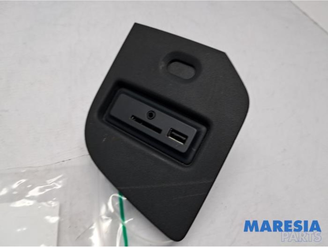 Renault - Master - AUX/USB aansluiting