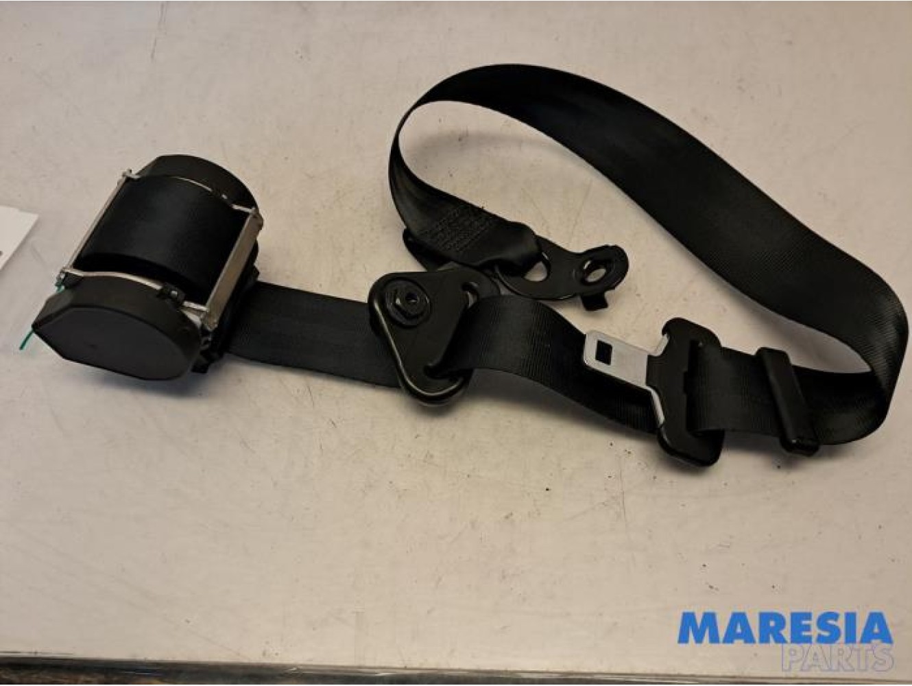 Renault - Master - Front seatbelt, right