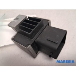 Renault - Master - Glow plug relay