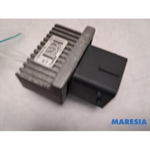 Renault - Master - Glow plug relay