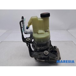Renault - Master - Power steering pump