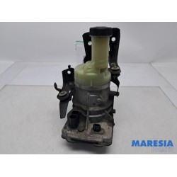 Renault - Master - Power steering pump