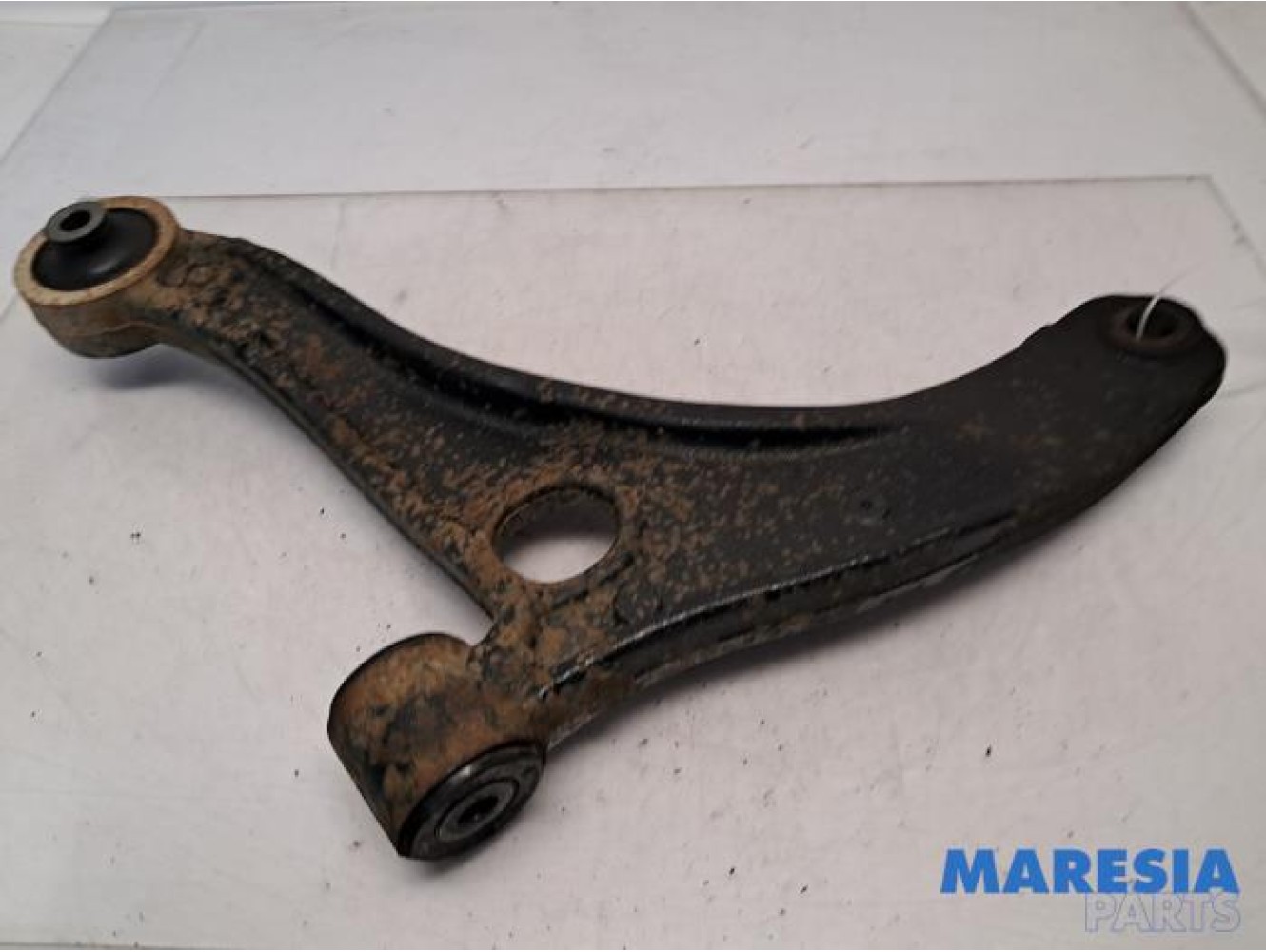 Renault - Master - Front lower wishbone, left