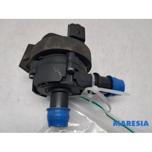 Renault - Master - Additional water pump