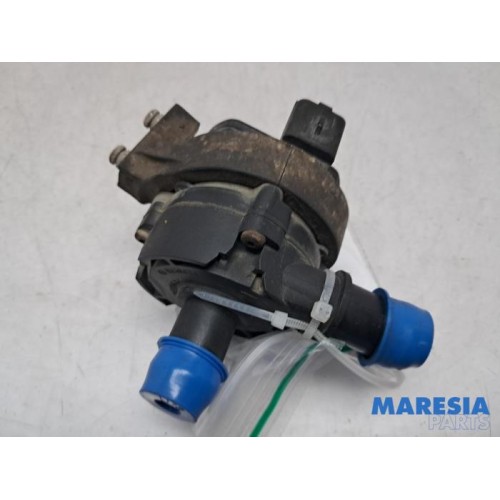 Renault - Master - Additional water pump