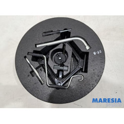 Alfa Romeo - Mito - Krikset + reservewiel