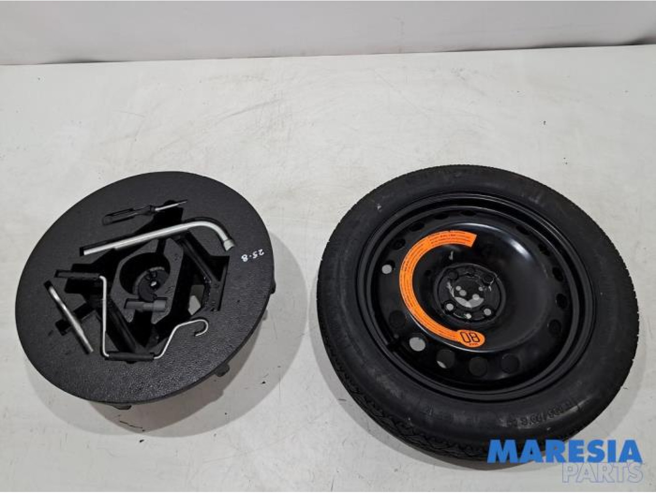 Alfa Romeo - Mito - Krikset + reservewiel