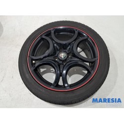 Alfa Romeo - Mito - Sportvelgenset + banden