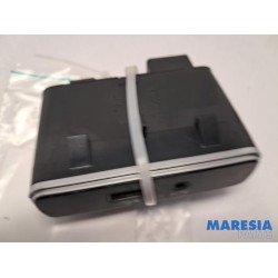 Fiat - 500 - AUX/USB aansluiting