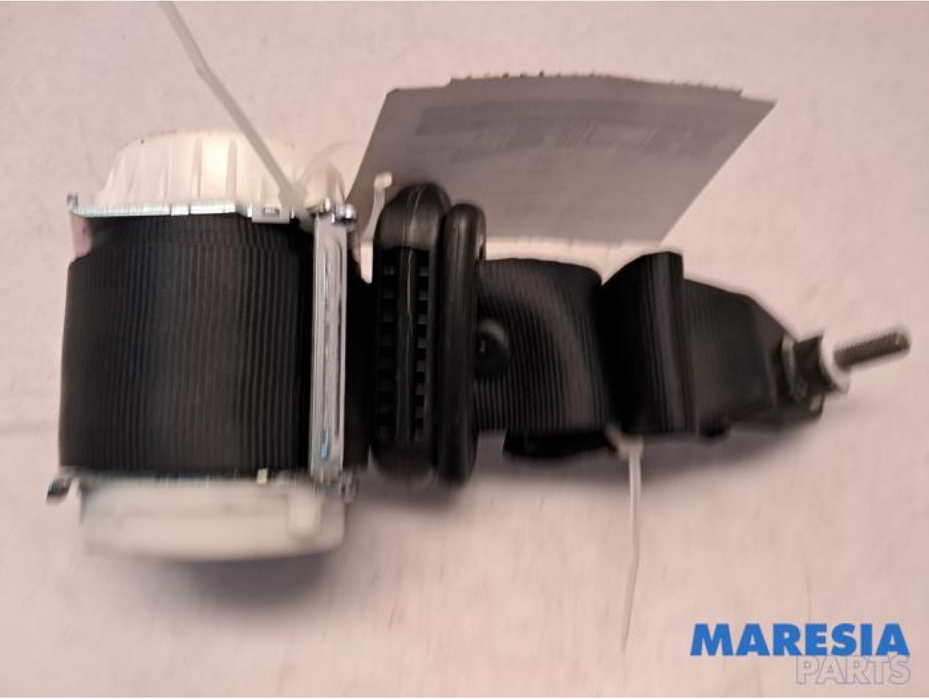 Fiat - 500 - Rear seatbelt, right