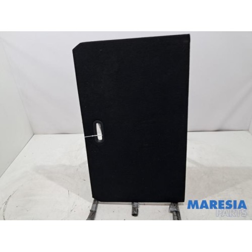 Renault - Captur - Floor panel load area